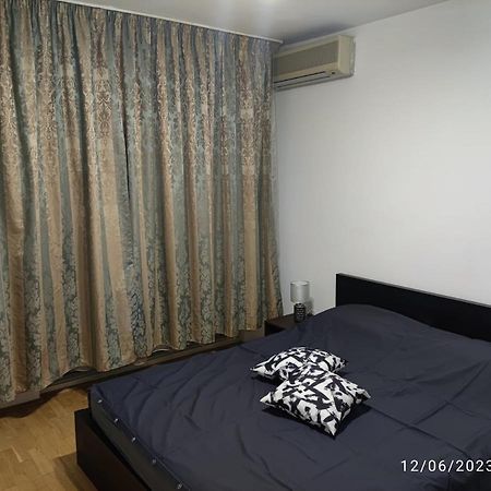Fabian Central Apartment Bukarest Exterior foto