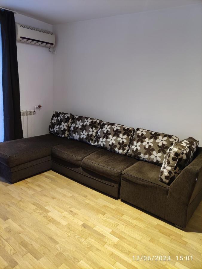 Fabian Central Apartment Bukarest Exterior foto